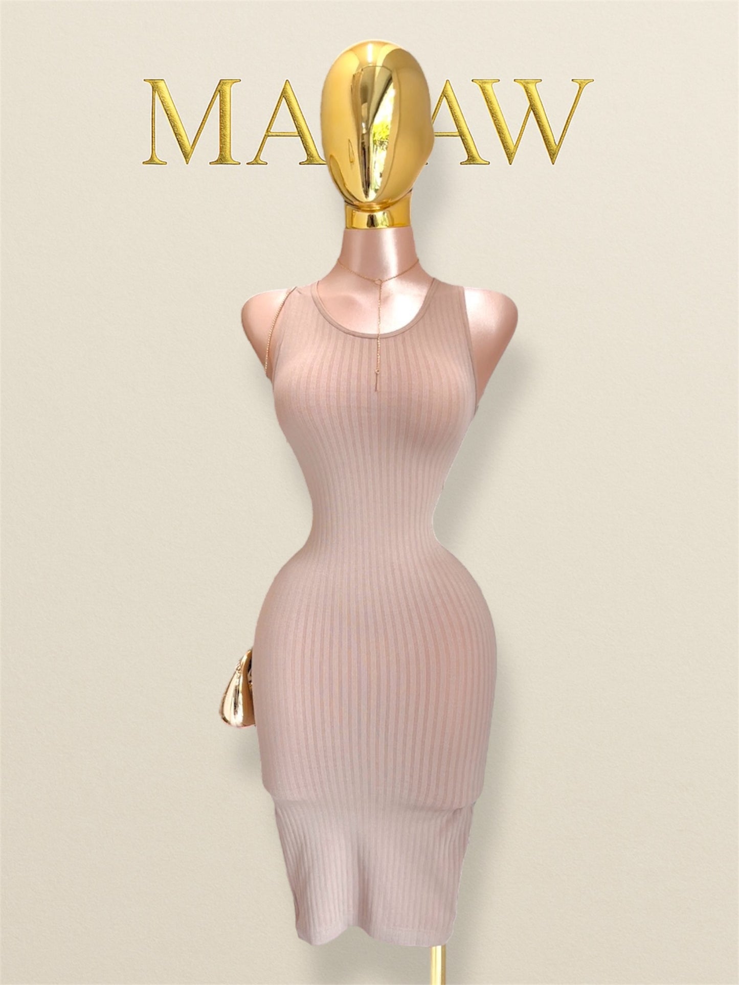 VESTIDO CORTO DE CANALÉ AJUSTADO AL CUERPO