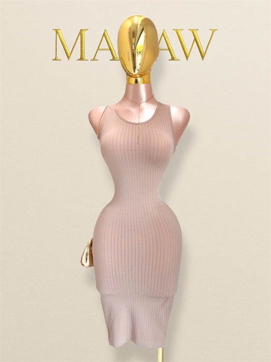VESTIDO CORTO DE CANALÉ AJUSTADO AL CUERPO