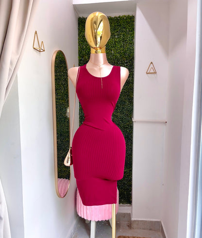 VESTIDO CORTO DE CANALÉ AJUSTADO AL CUERPO